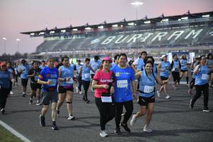 BIB: 5319, 51288
                            <button type="button" onclick="openModal(10462998)" class="btn btn-primary btn-sm float-right btn-popup" data-toggle="modal" data-target=".modal-high-quality">
                        <i class="fas fa-shopping-cart"></i> Add to Cart
                    </button>
                                            <button type="button" onclick="isThisMe(10462998, true)" class="btn btn-success btn-sm float-right btn-popup btn-isme hidden" data-toggle="tooltip" data-placement="bottom" title="นี่คือรูปของคุณใช่ไหม คลิกที่นี่เพื่อเอาเข้าอัลบั้ม">
                        <i class="fas fa-plus"></i> Add to album
                    </button>
                    <button type="button" onclick="isThisMe(10462998, false)" class="btn btn-warning btn-sm float-right btn-popup btn-isnotme hidden">
                        <i class="fas fa-ban"></i> Remove from album
                    </button>